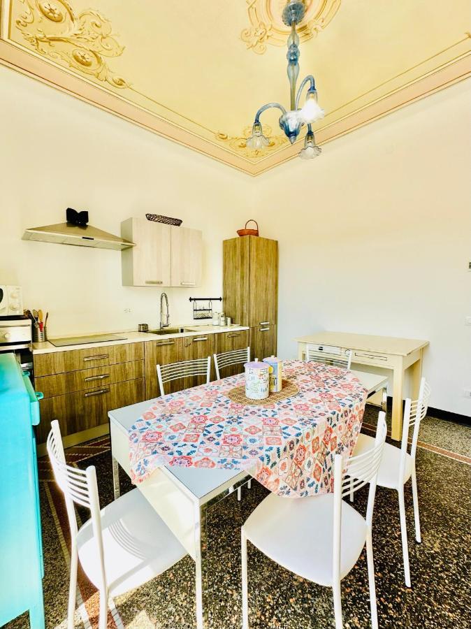 Hostdomus - Casa Ester Noli Kültér fotó