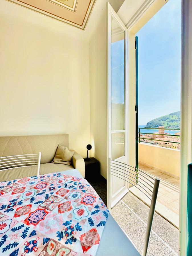 Hostdomus - Casa Ester Noli Kültér fotó